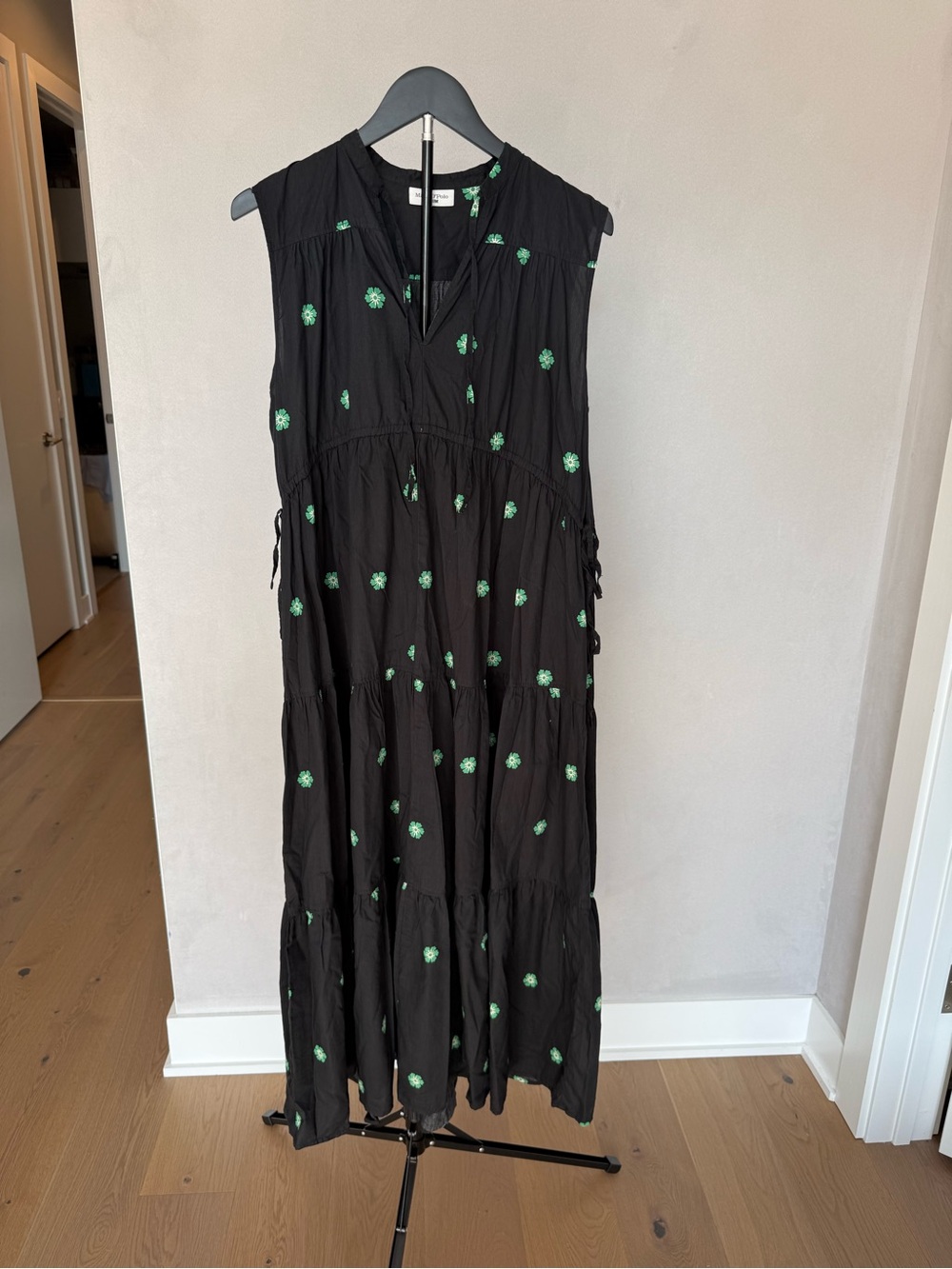 Marc O Polo - Sleeveless Black Maxi Dress with Green Floral Embroidery